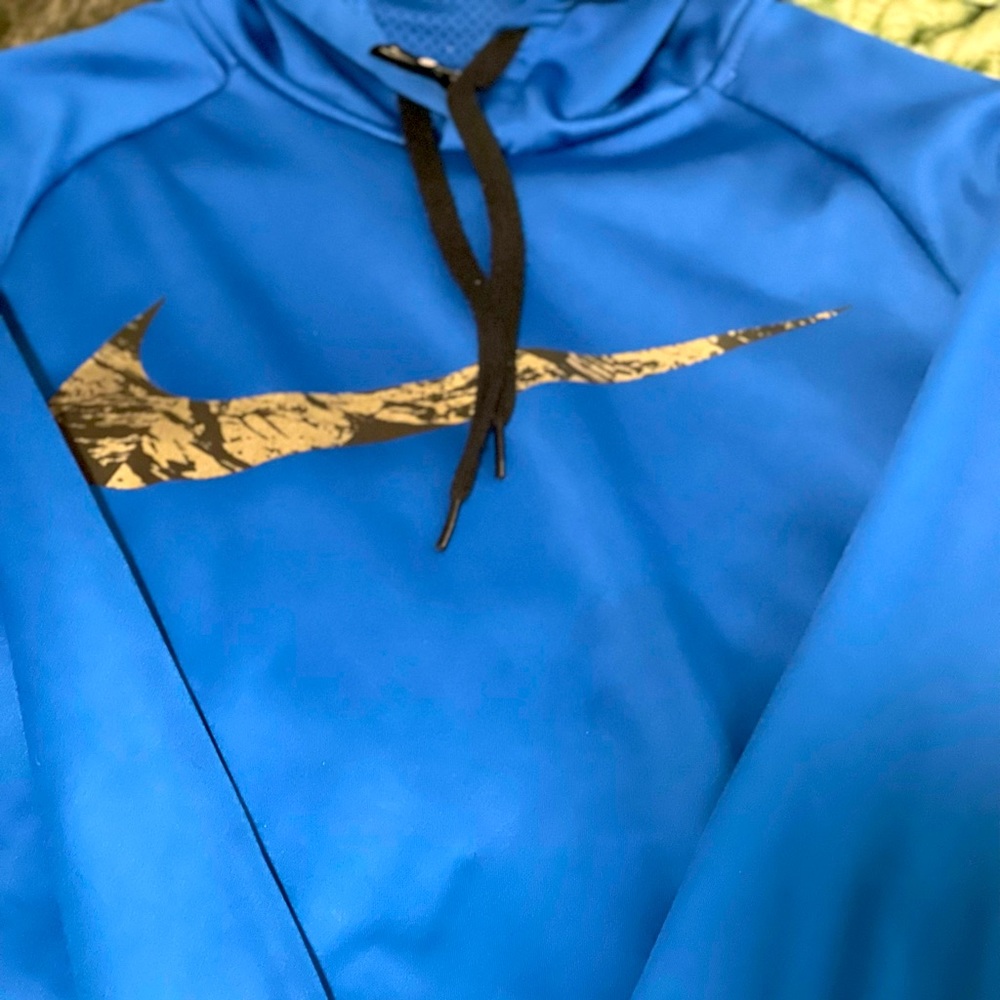BOYS SZ MED NIKE HOODIE
